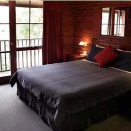 Armour Motor Inn - Accommodation Mermaid Beach 1