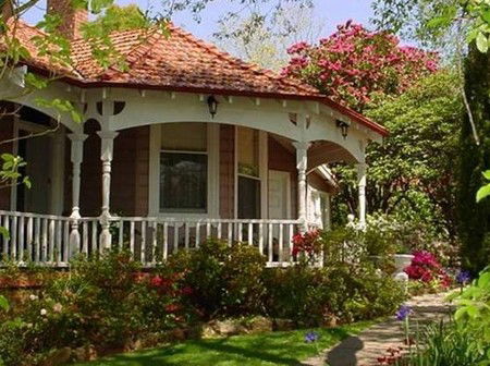 Llandrindod B And B - Accommodation Mermaid Beach 0