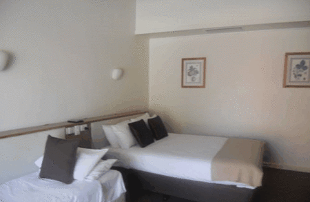 Burkes Hotel Motel - Accommodation Mermaid Beach
