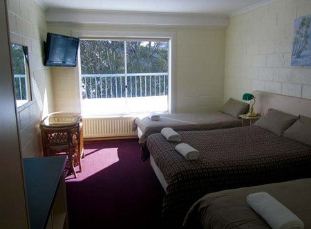Falls Creek Hotel - Accommodation Mermaid Beach 0