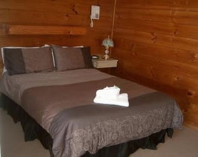 Paruna Motel - Accommodation Mermaid Beach 0