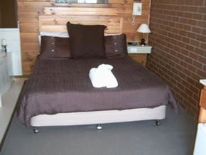 Paruna Motel - Accommodation Mermaid Beach 1