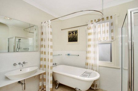 Robin Hill - Accommodation Mermaid Beach 5