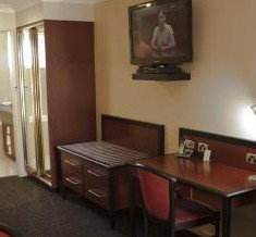 Best Western Plus All Settlers Motor Inn - Accommodation Mermaid Beach 2