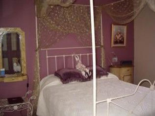 Strathmore Victorian Manor - Accommodation Mermaid Beach 1