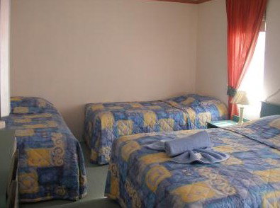 Travellers Rest And The Courtyard Restaurant - Accommodation Mermaid Beach 2