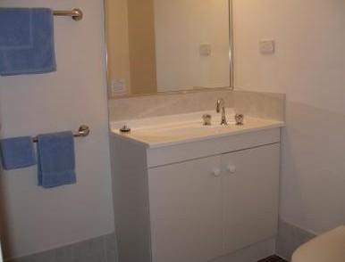 Travellers Rest And The Courtyard Restaurant - Accommodation Mermaid Beach 4