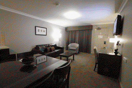Carlyle Suites & Apartments - Accommodation Mermaid Beach 4
