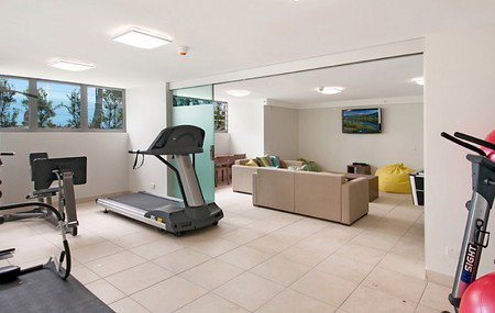 Fairshore Beachfront Apartments - Accommodation Mermaid Beach 2