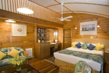 Kims Beach Hideaway - Accommodation Mermaid Beach 0