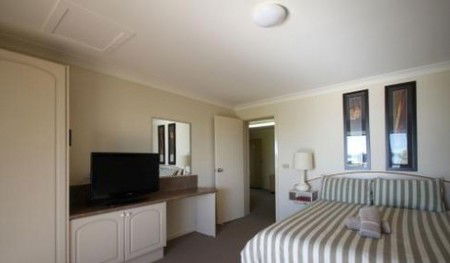 Araluen Motor Lodge - Accommodation Mermaid Beach 1