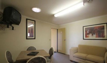 Araluen Motor Lodge - Accommodation Mermaid Beach 3
