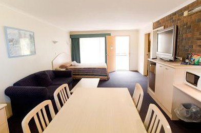 Comfort Inn Big Windmill - Accommodation Mermaid Beach 1