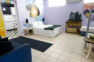 City Crown Lodge - Accommodation Mermaid Beach 2