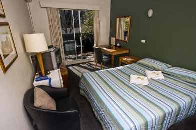 City Crown Lodge - Accommodation Mermaid Beach 3