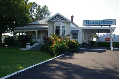 Colonial Court Motor Inn - Accommodation Mermaid Beach 0