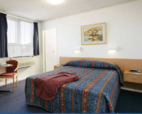 BizMOTEL - Accommodation Mermaid Beach 1