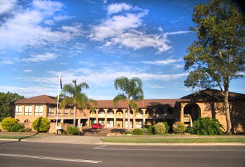 Cumberland Motor Inn - Accommodation Mermaid Beach 0