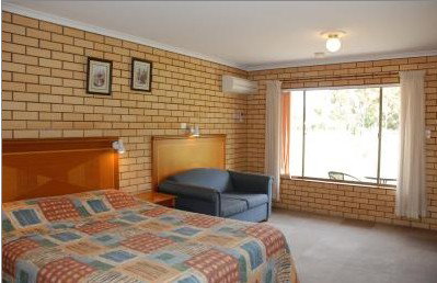 Golfers Lodge Motel - Accommodation Mermaid Beach 2