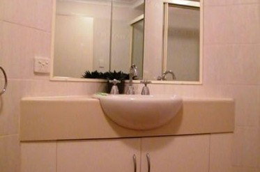 Clarks Beach Apartment - Accommodation Mermaid Beach 1
