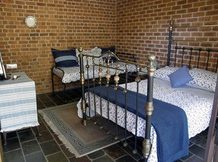 Araluen Old Courthouse - Accommodation Mermaid Beach 4