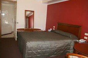 Queensgate Motel - Accommodation Mermaid Beach 3