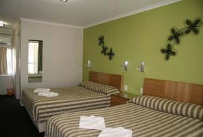 Queensgate Motel - Accommodation Mermaid Beach 4