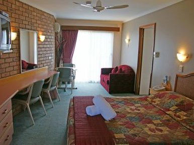 Sapphire Waters Motor Inn - Accommodation Mermaid Beach 4
