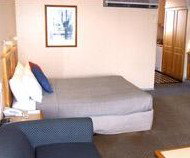 Young Federation Motor Inn - Accommodation Mermaid Beach 2
