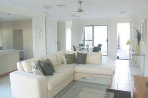 Coolum Villas - Accommodation Mermaid Beach 2