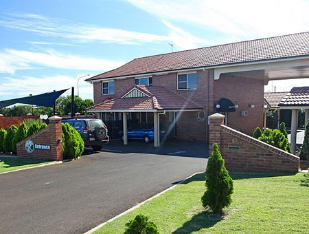 Cotswold Motor Inn - Accommodation Mermaid Beach 1