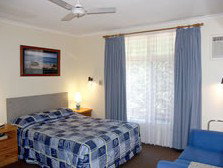 Flying Spur Motel - Accommodation Mermaid Beach 1