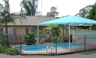 Flying Spur Motel - Accommodation Mermaid Beach 2