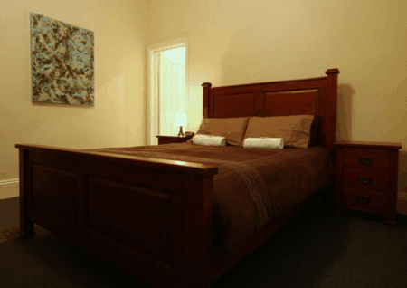 Tumby Bay Hotel And Seafront Apartments - Accommodation Mermaid Beach