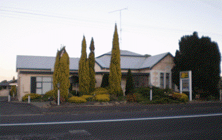 Le Cavalier Court Motel - Accommodation Mermaid Beach 1
