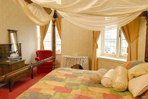 Mickey Bourkes Koroit Hotel - Accommodation Mermaid Beach 1