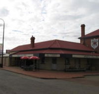 Bedford Arms Hotel - Accommodation Mermaid Beach