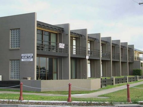Centreport Units - Accommodation Mermaid Beach 0