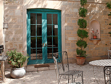 Mallyons Executive Villas - Accommodation Mermaid Beach