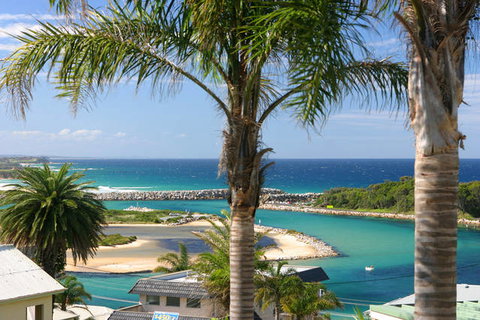 Whale Motor Inn - Accommodation Mermaid Beach 2