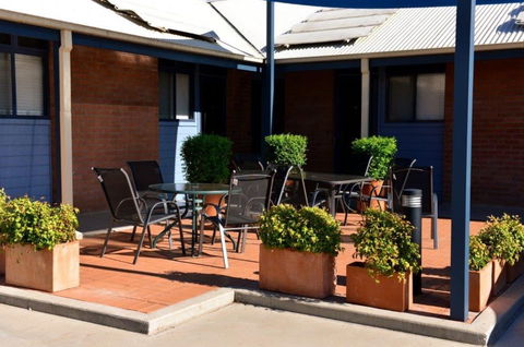 Albert Motel - Accommodation Mermaid Beach 1