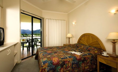 Tropic Towers Apartments - Accommodation Mermaid Beach 2