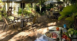 Tropic Towers Apartments - Accommodation Mermaid Beach 3