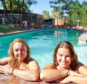 Toddy's Backpackers Resort - Accommodation Mermaid Beach 1