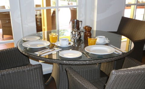 Hotel Kurrajong - Accommodation Mermaid Beach 1