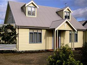 Middleton Cottage - Accommodation Mermaid Beach 0
