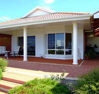 Close Encounters Bed and Breakfast - Accommodation Mermaid Beach