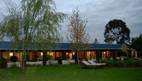 Paringa House B&B Stone Cottages - Accommodation Mermaid Beach 2