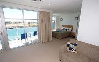Wallaroo Marina Apartments - Accommodation Mermaid Beach 3