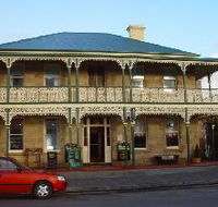 Richmond Arms Hotel - The - Accommodation Mermaid Beach